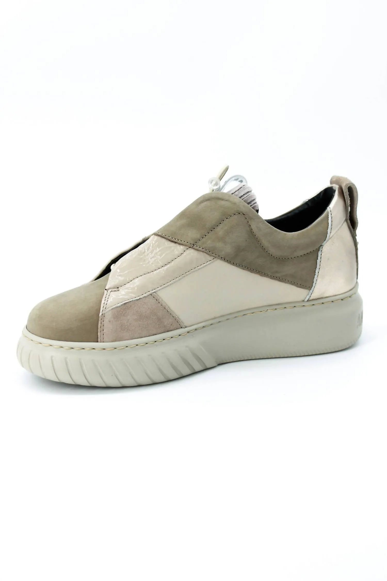 Andia Fora - Women's Lace Trainer Sneakers
