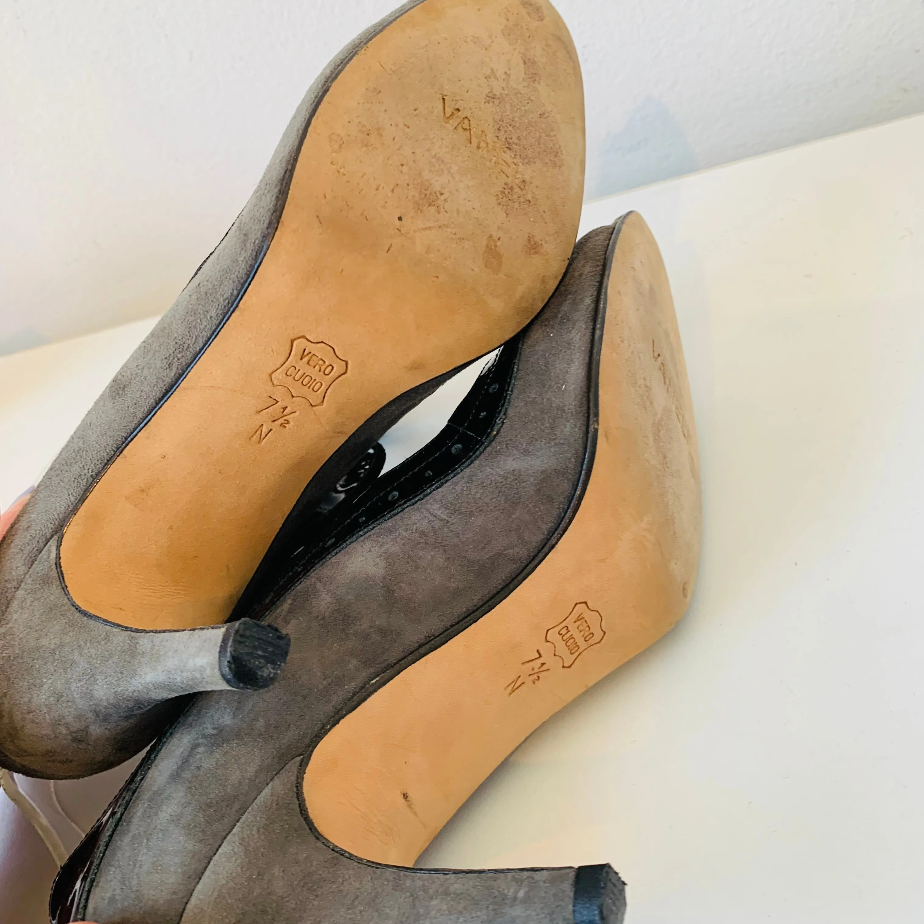 Vaneli Philys Open Toe Sandal Suede/Patent Grey Lace Up Heels Size 7.5 Narrow