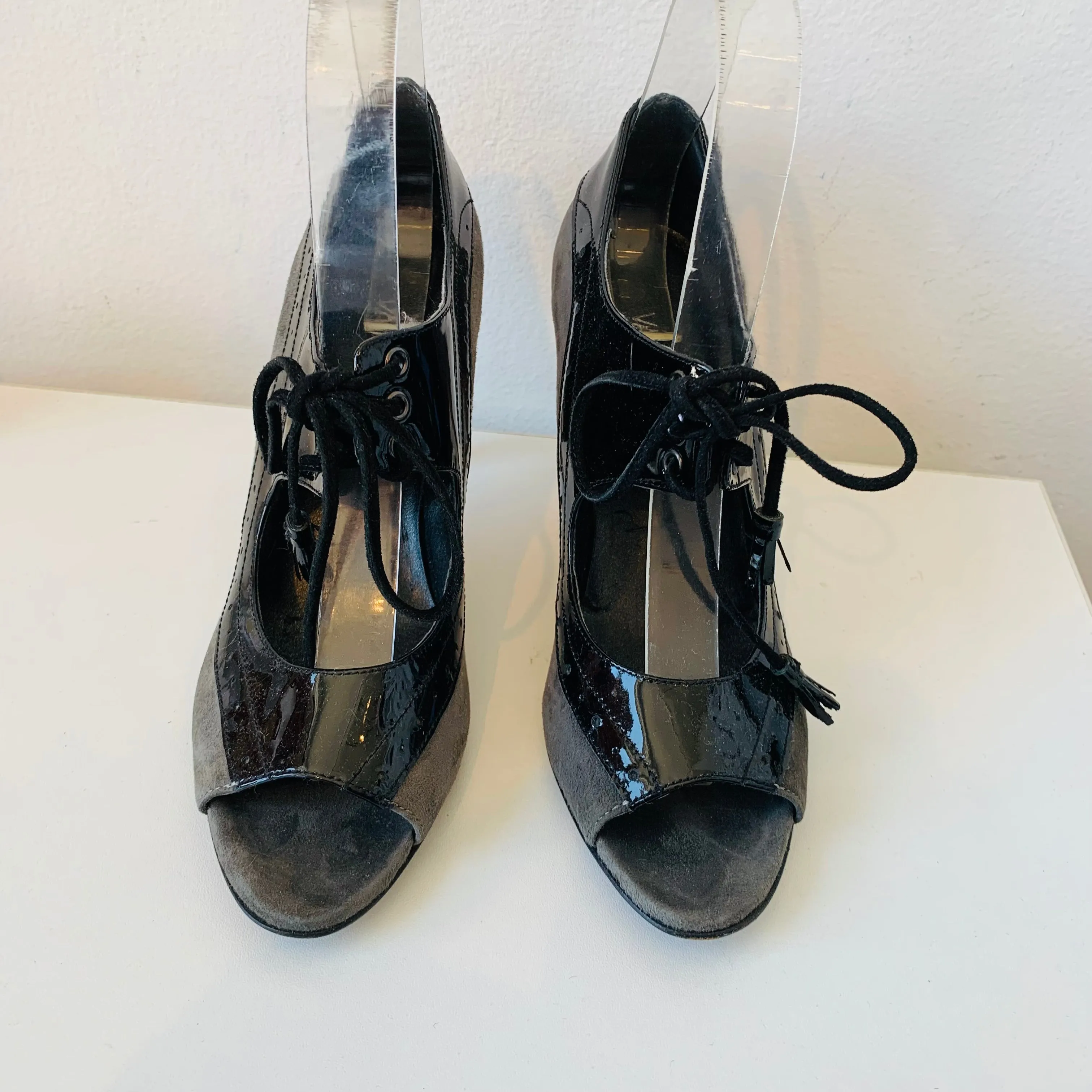 Vaneli Philys Open Toe Sandal Suede/Patent Grey Lace Up Heels Size 7.5 Narrow
